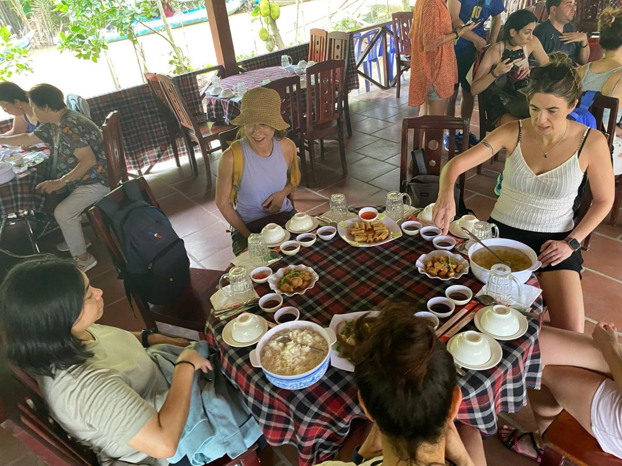 Giang Son Hotel江山民宿范五老区酒吧街胡志明市 Buitenkant foto